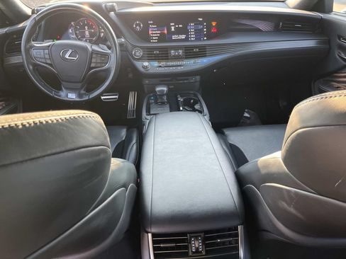 Used 2019 Lexus LS 500 F Sport w/ Accessory Package (Z1) AWD/4WD image 12