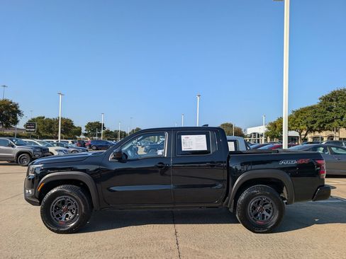 Used 2026 Nissan Frontier PRO-4X AWD/4WD image 3