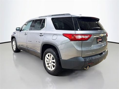 Used 2021 Chevrolet Traverse LT image 9