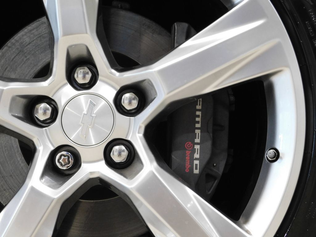 Used 2018 Chevrolet Camaro SS RWD image 23