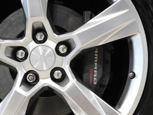 Used 2018 Chevrolet Camaro SS RWD image 23