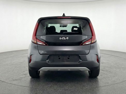 Used 2025 Kia Soul LX w/ LX Technology Package FWD image 7