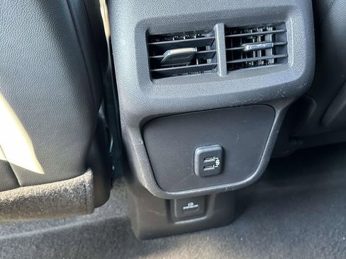 Used 2022 GMC Terrain SLT w/ Elevation Edition image 14