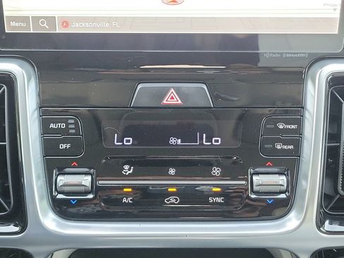 Used 2022 Kia Sorento SX image 36