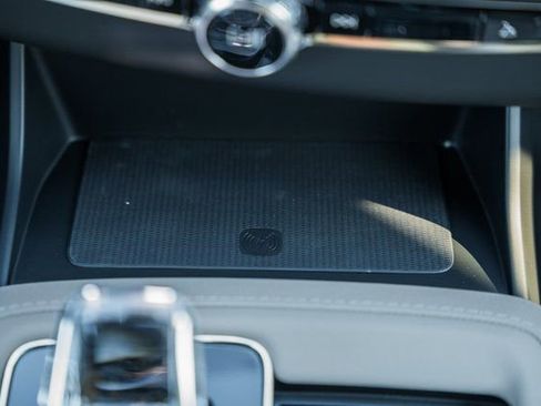 New 2026 Volvo XC90 B6 Plus image 24