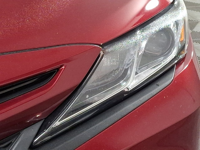 Used 2018 Toyota Camry SE FWD image 12