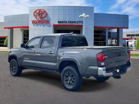 Used 2021 Toyota Tacoma SR5 RWD image 4