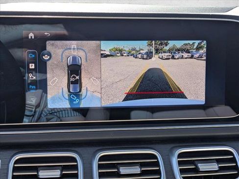 New 2026 Mercedes-Benz GLS 580 4MATIC image 14
