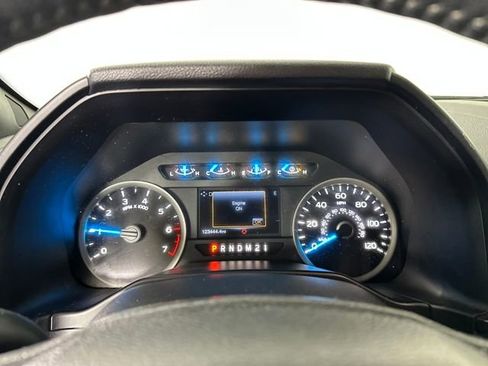 Used 2016 Ford F150 XLT w/ Equipment Group 302A Luxury image 16