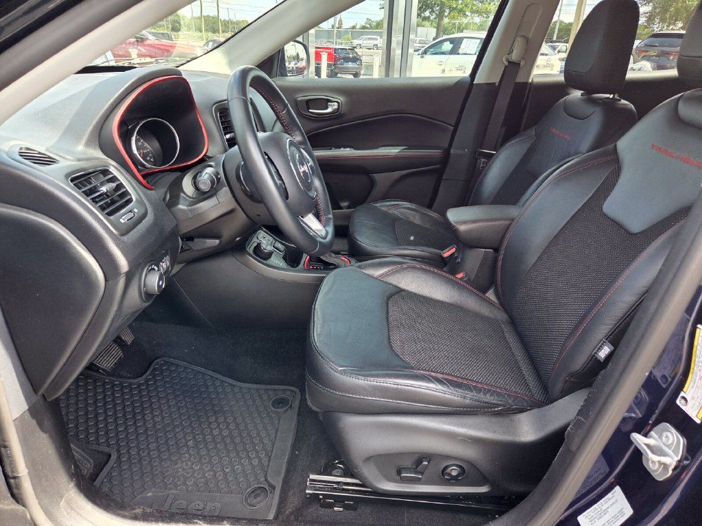 Used 2017 Jeep Compass Trailhawk w/ Navigation Group AWD/4WD image 5