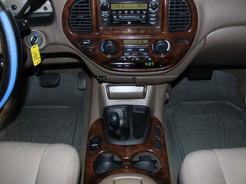 Used 2002 Toyota Sequoia SR5 image 13