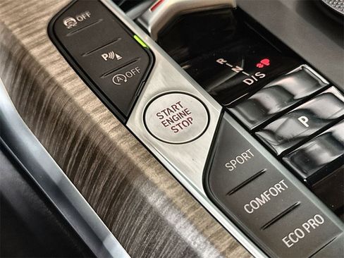 Used 2025 BMW 330i Sedan image 24