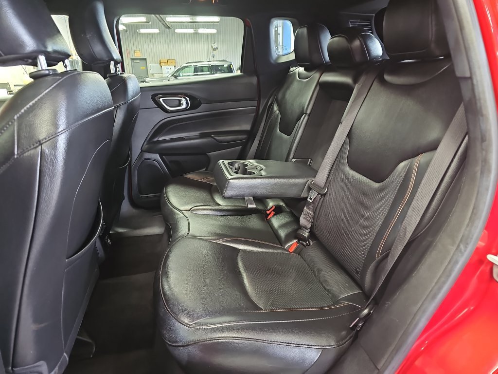 Used 2023 Jeep Compass Limited AWD/4WD image 13