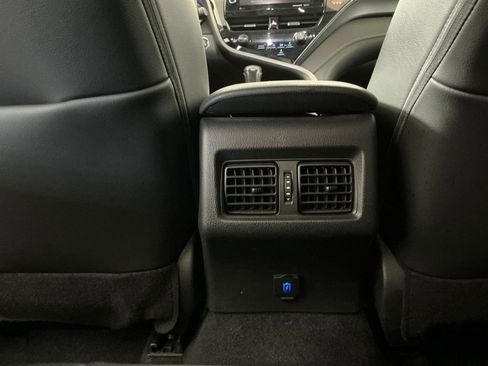 Used 2022 Toyota Camry SE FWD image 27