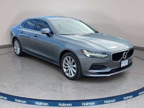 Used 2017 Volvo S90 T6 Momentum w/ Vision Package image 4