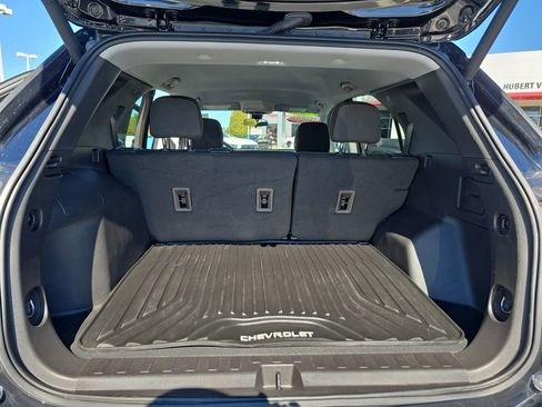 Used 2024 Chevrolet Equinox LT image 12