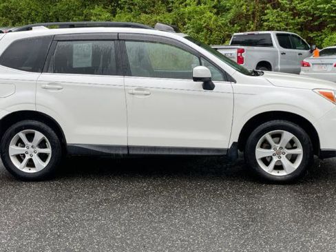 Used 2016 Subaru Forester 2.5i Limited AWD/4WD image 3