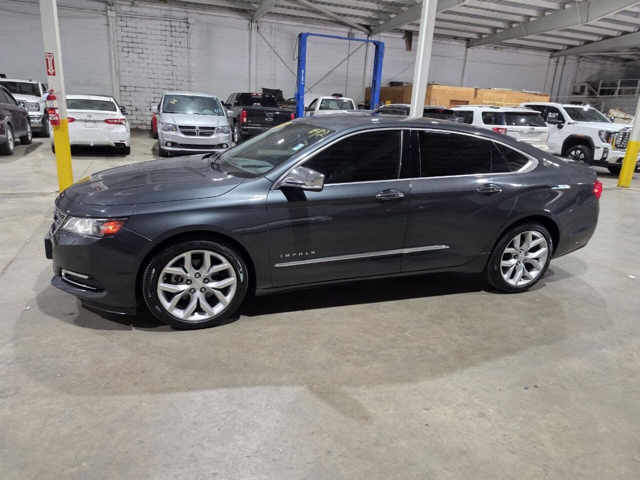 Used 2018 Chevrolet Impala Premier FWD image 3