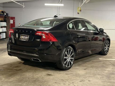 Used 2018 Volvo S60 T5 Inscription Platinum image 10