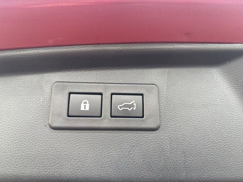 Used 2021 Subaru Outback Limited image 13