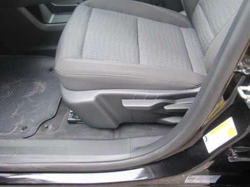 Used 2026 Chevrolet Equinox LT AWD/4WD image 17