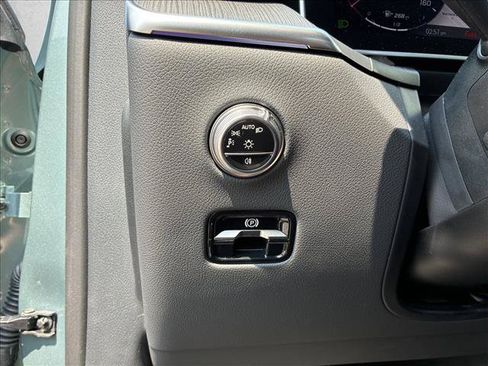 Certified 2026 Mercedes-Benz GLC 300 4MATIC image 13