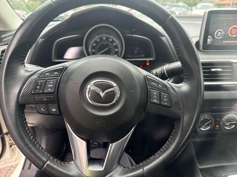 Used 2015 MAZDA MAZDA3 i Touring image 25