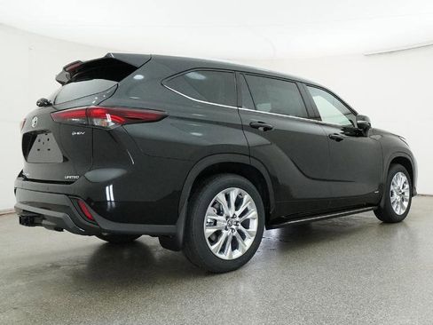 New 2026 Toyota Highlander Limited image 72