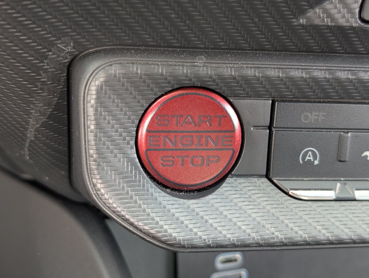 Used 2025 Ford Mustang GT RWD image 17