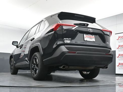 Used 2023 Toyota RAV4 XLE FWD image 38