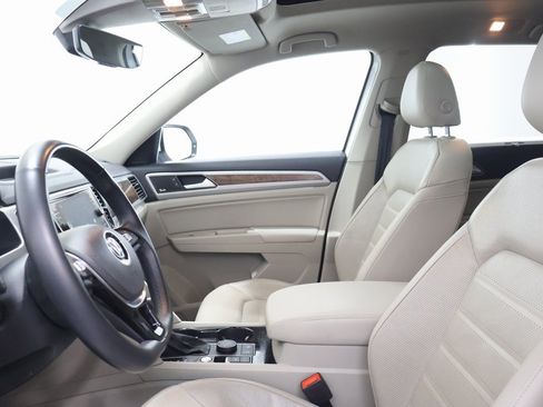 Used 2019 Volkswagen Atlas SEL Premium image 13