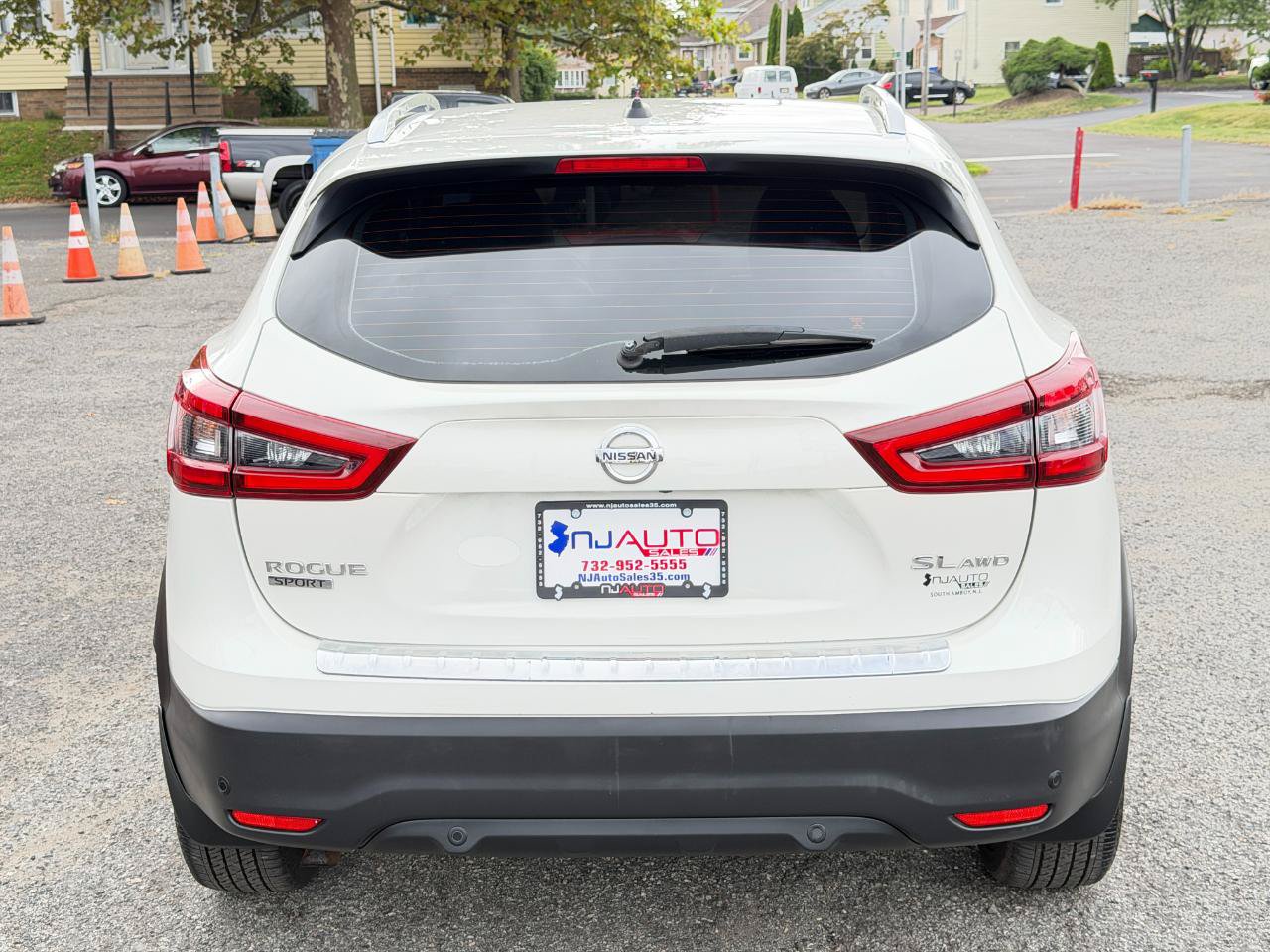 Used 2022 Nissan Rogue Sport SL AWD/4WD image 5