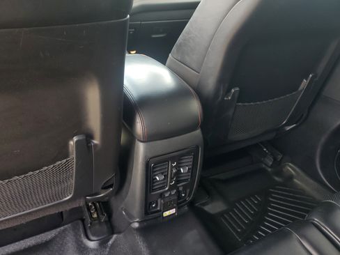 Used 2023 Dodge Durango GT AWD/4WD image 15