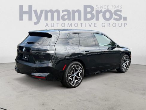 Used 2024 BMW iX xDrive50 w/ Sport Package AWD/4WD image 3