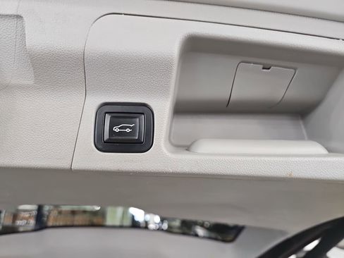 Certified 2020 GMC Acadia SLT image 18