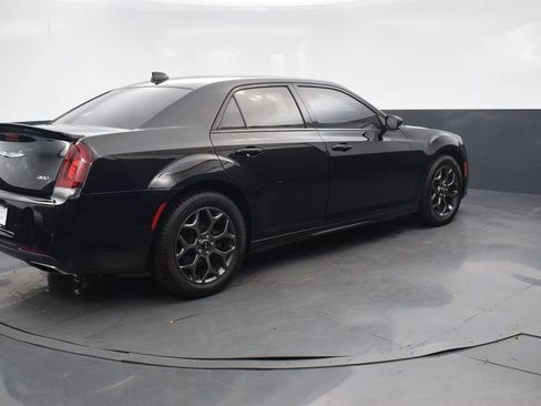 Used 2018 Chrysler 300 S w/ 300S Premium Group AWD/4WD image 6