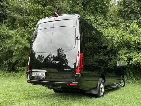 Used 2024 Mercedes-Benz Sprinter 3500 image 10