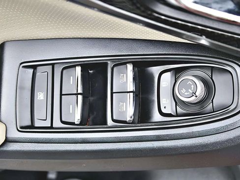 Used 2017 Subaru Impreza 2.0i Limited image 24