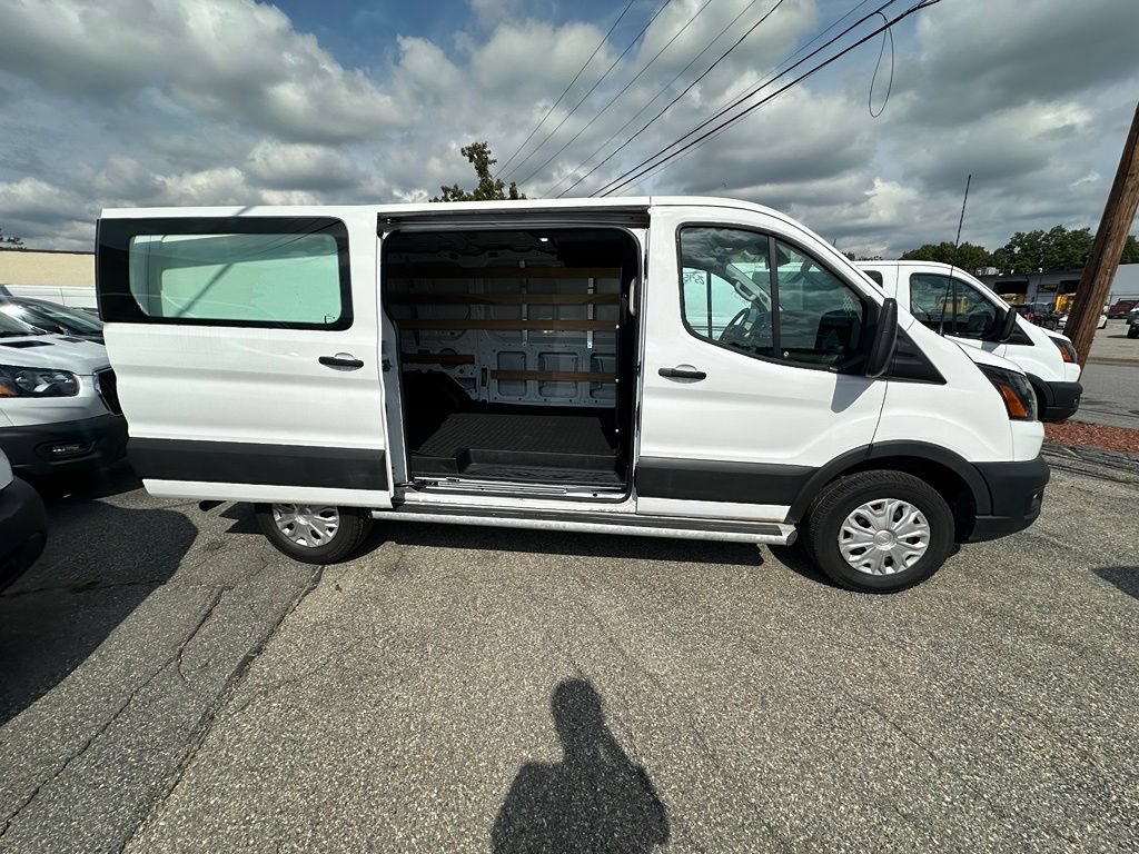 Used 2025 Ford Transit 250 Low Roof w/ Exterior Upgrade Package RWD image 6