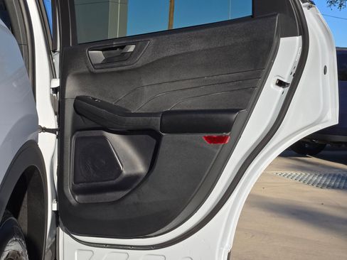 Used 2025 Ford Escape Active image 25