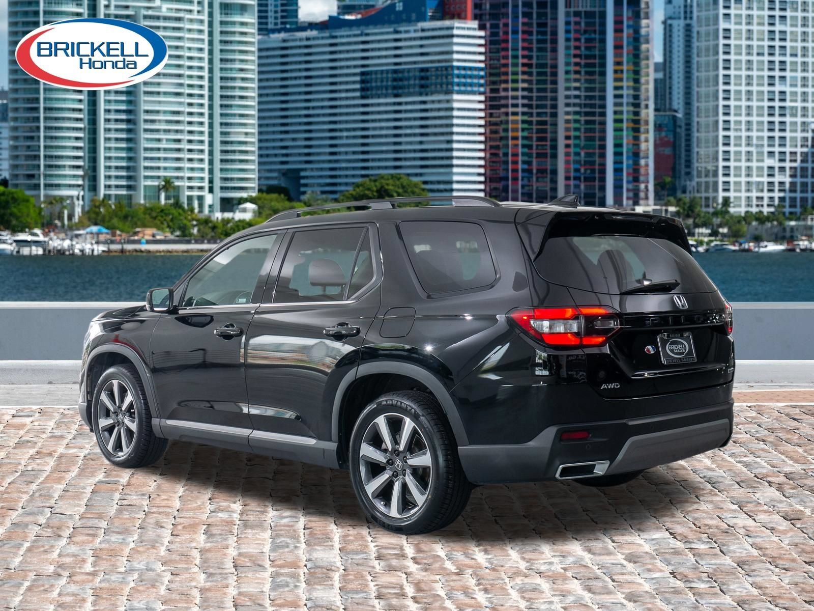 Certified 2023 Honda Pilot Touring image 6
