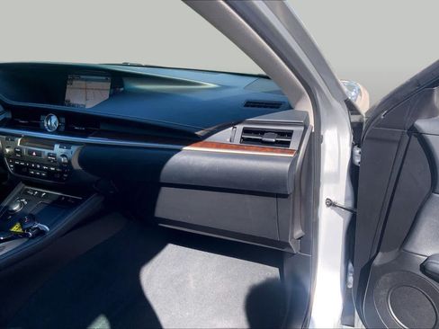 Used 2016 Lexus ES 350 FWD image 18