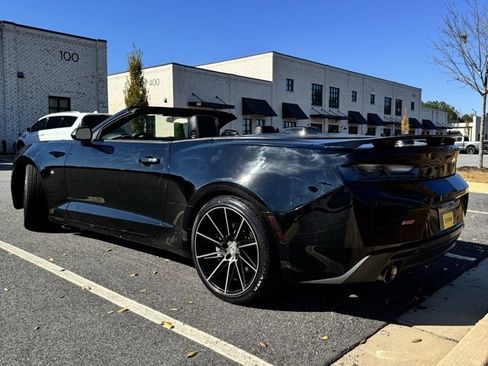 Used 2018 Chevrolet Camaro SS image 4