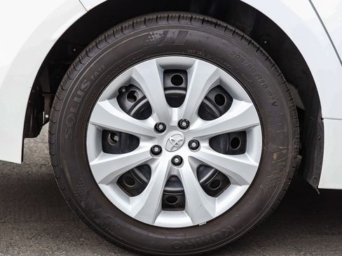 Used 2024 Toyota Corolla LE image 7