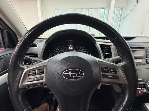 Used 2012 Subaru Outback 2.5i Premium AWD/4WD image 25