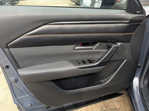 Used 2025 MAZDA CX-50 AWD 2.5 Hybrid w/ Premium Pkg image 11