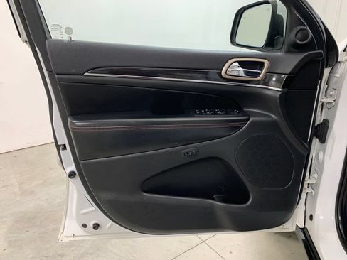 Used 2016 Jeep Grand Cherokee Limited 75th Anniversary AWD/4WD image 18