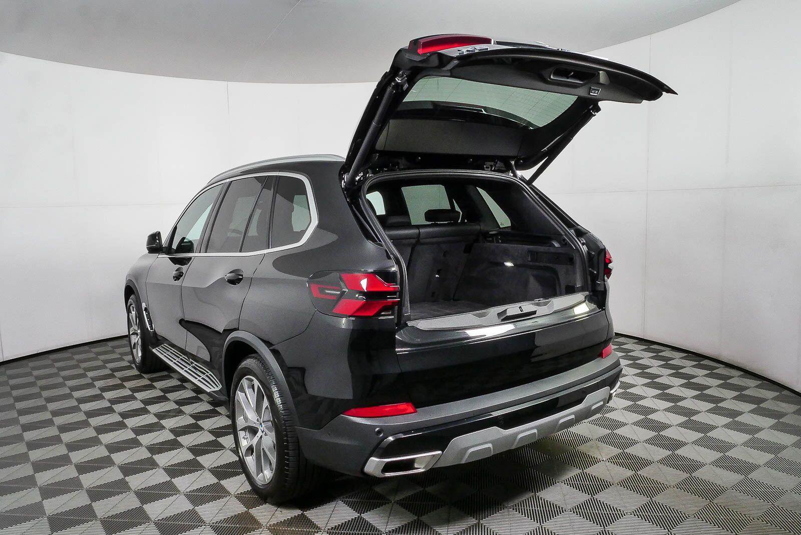 Used 2026 BMW X5 sDrive40i RWD image 33