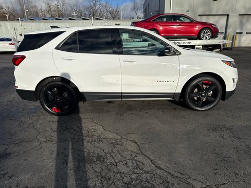 Used 2019 Chevrolet Equinox LT image 2