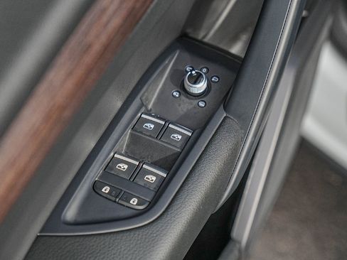 Used 2023 Audi Q5 2.0T Premium w/ Convenience Package image 22